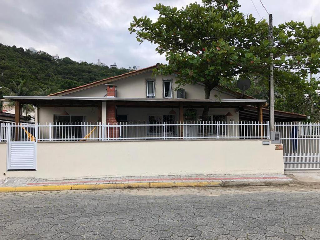 Suite Rua Pescada Amarela Bombinhas Buitenkant foto